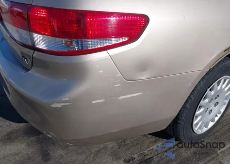 2004 Honda Accord 2.4 Dx z USA, uszkodzony, nr VIN 1HGCM56184A079921